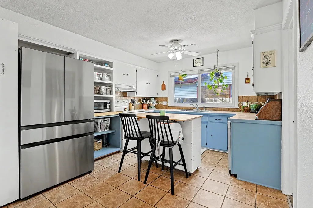 215 W Alexander Haysville KS 67060