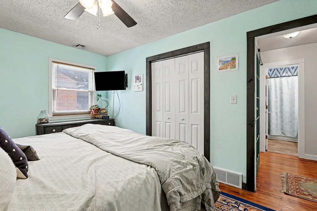 215 W Alexander Haysville KS 67060