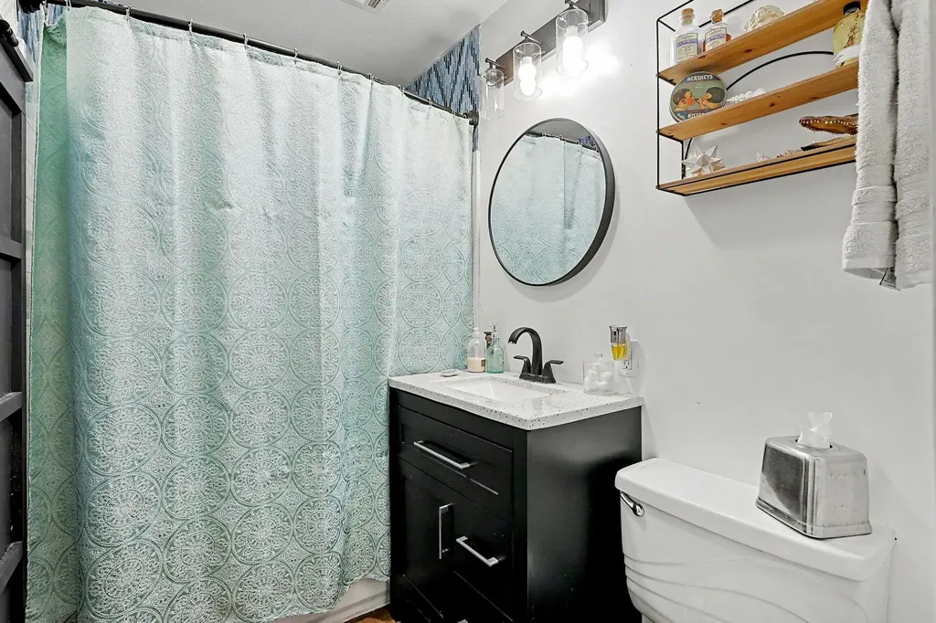 215 W Alexander Haysville KS 67060