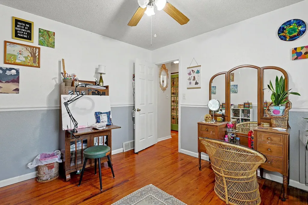 215 W Alexander Haysville KS 67060