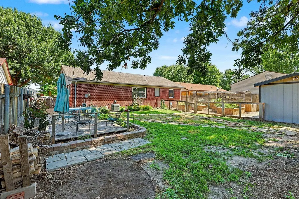 215 W Alexander Haysville KS 67060