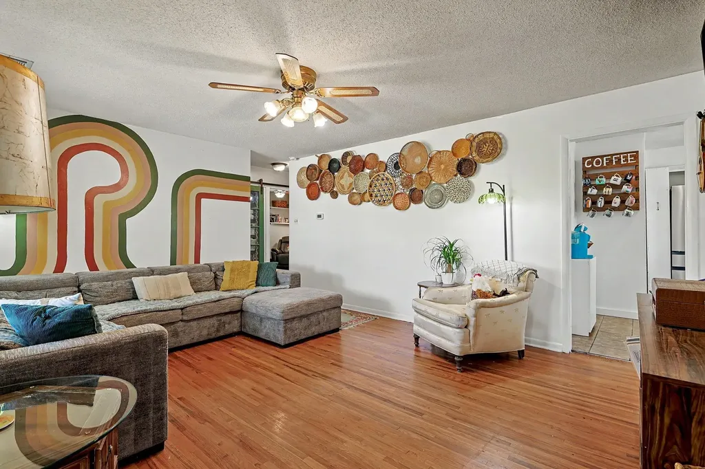 215 W Alexander Haysville KS 67060
