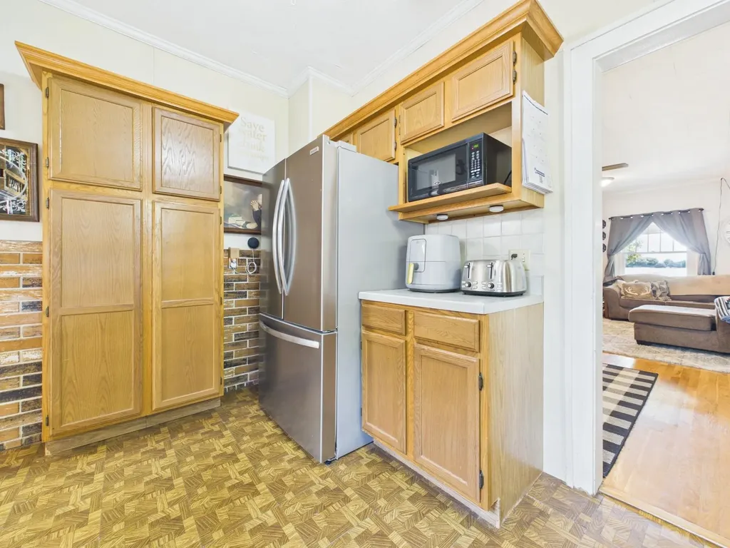 237 S 4th Avenue Clearwater KS 67026