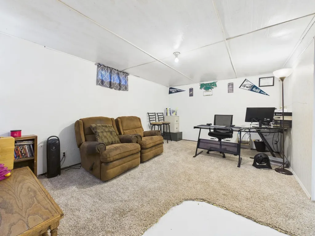 237 S 4th Avenue Clearwater KS 67026