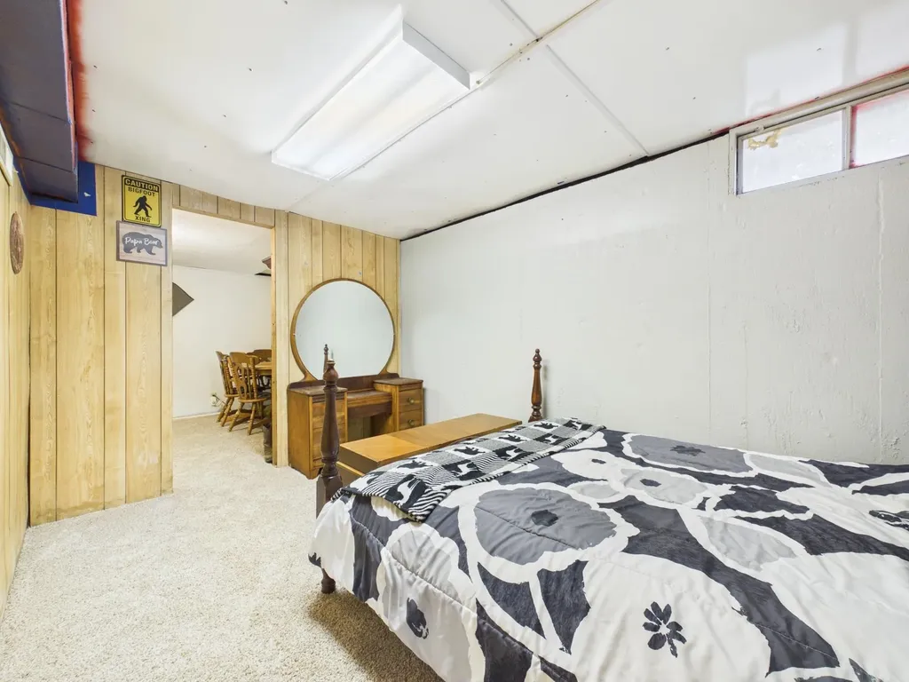 237 S 4th Avenue Clearwater KS 67026