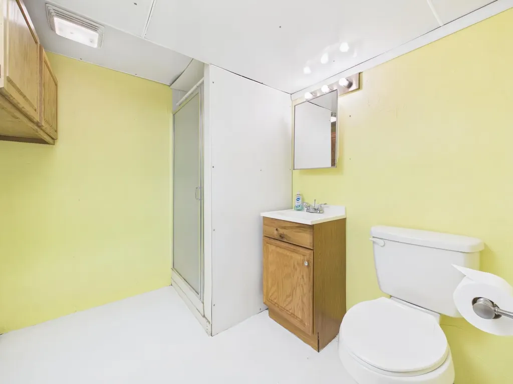 237 S 4th Avenue Clearwater KS 67026