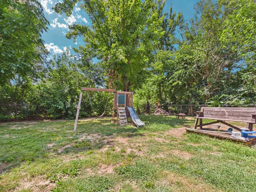 237 S 4th Avenue Clearwater KS 67026