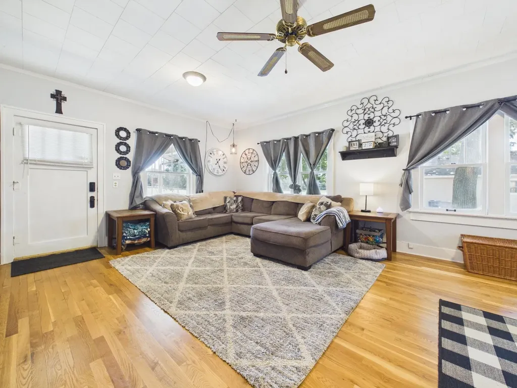 237 S 4th Avenue Clearwater KS 67026