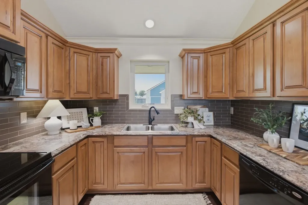 2534 N Davin Circle Wichita KS 67226