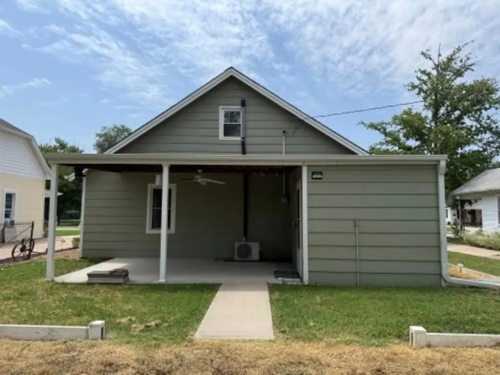 1002 N Grimes Street Mcpherson KS 67460-2827