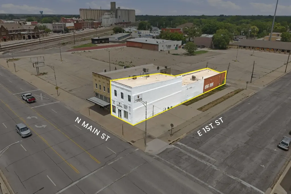 302 N Main Street Newton KS 67114