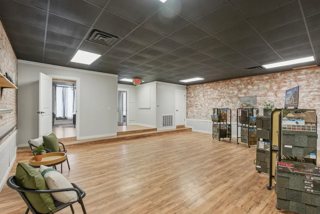 302 N Main Street Newton KS 67114