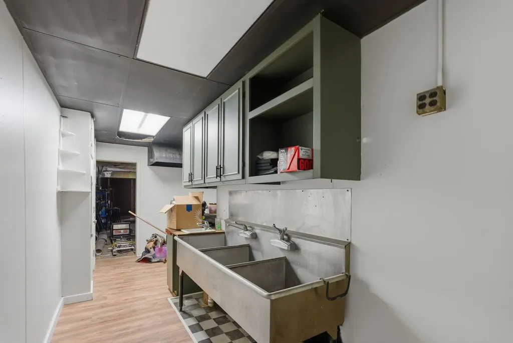 302 N Main Street Newton KS 67114