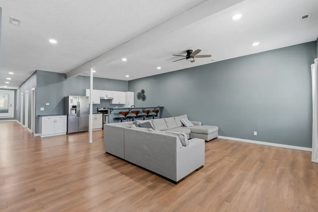 302 N Main Street Newton KS 67114