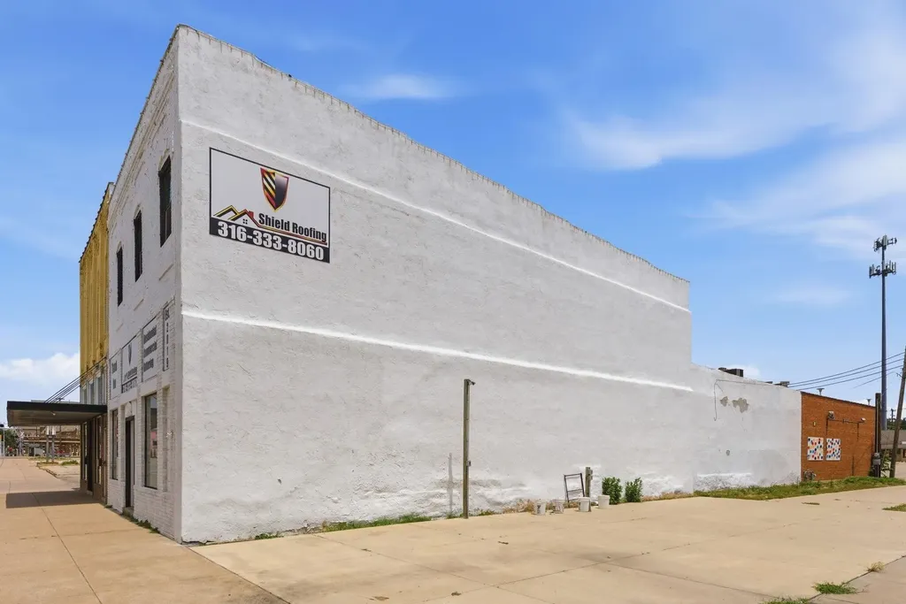302 N Main Street Newton KS 67114