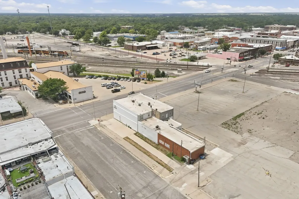302 N Main Street Newton KS 67114