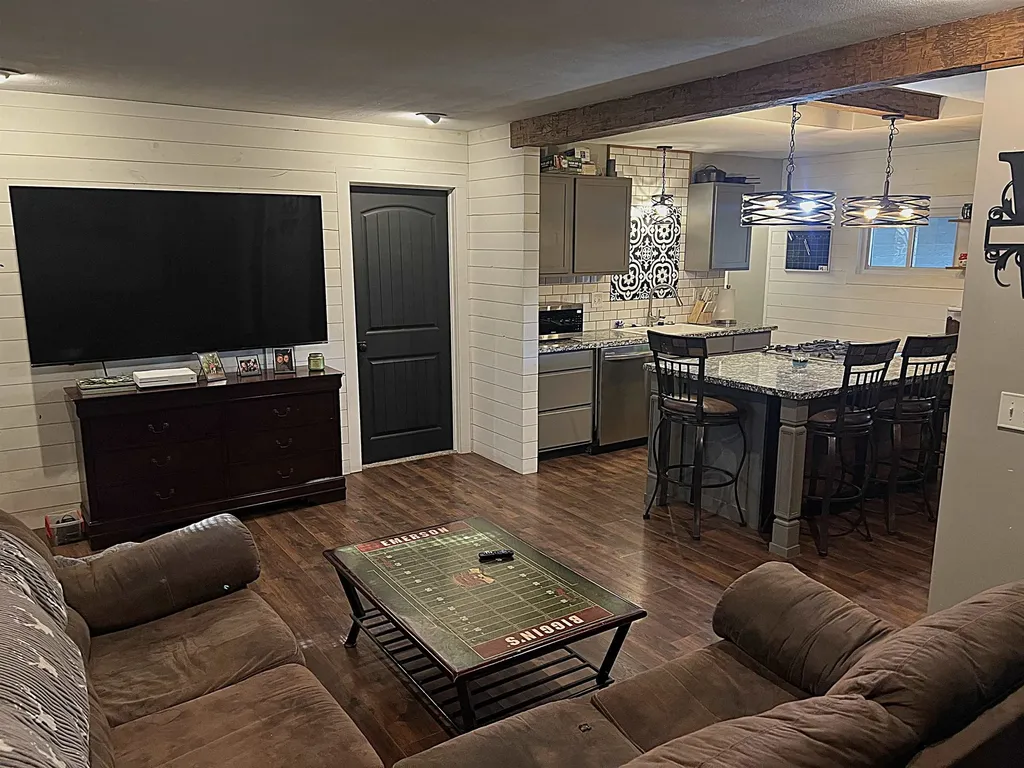 704 N Washington Sedgwick KS 67135