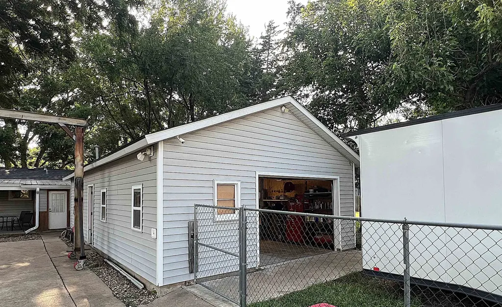 704 N Washington Sedgwick KS 67135