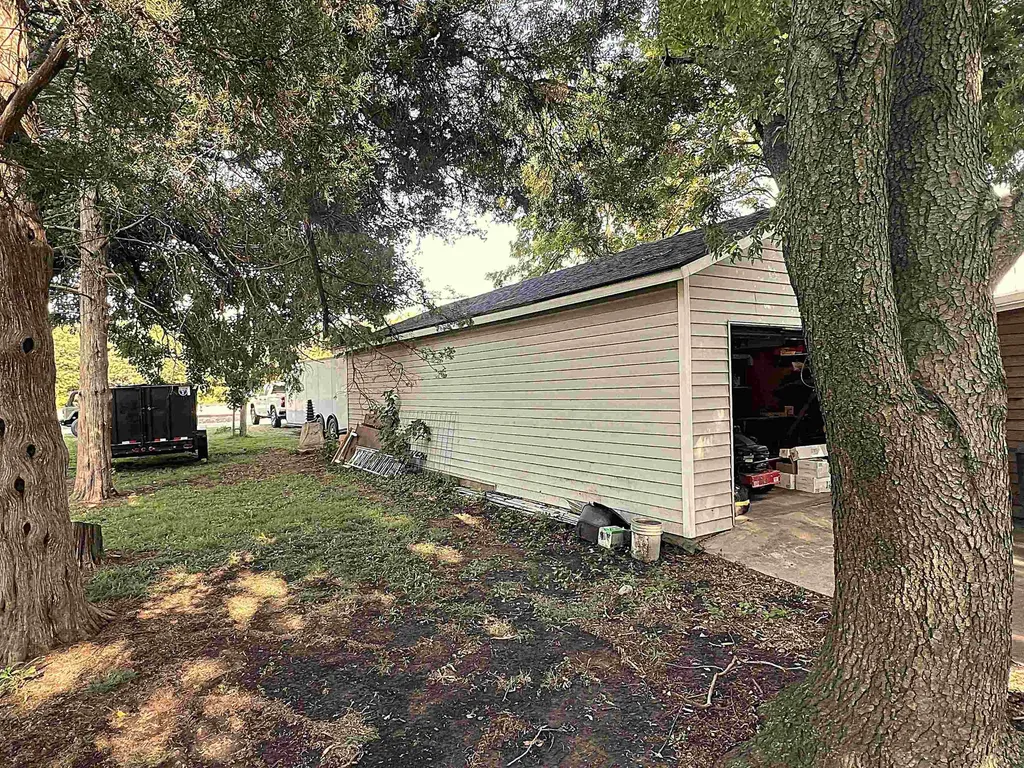 704 N Washington Sedgwick KS 67135