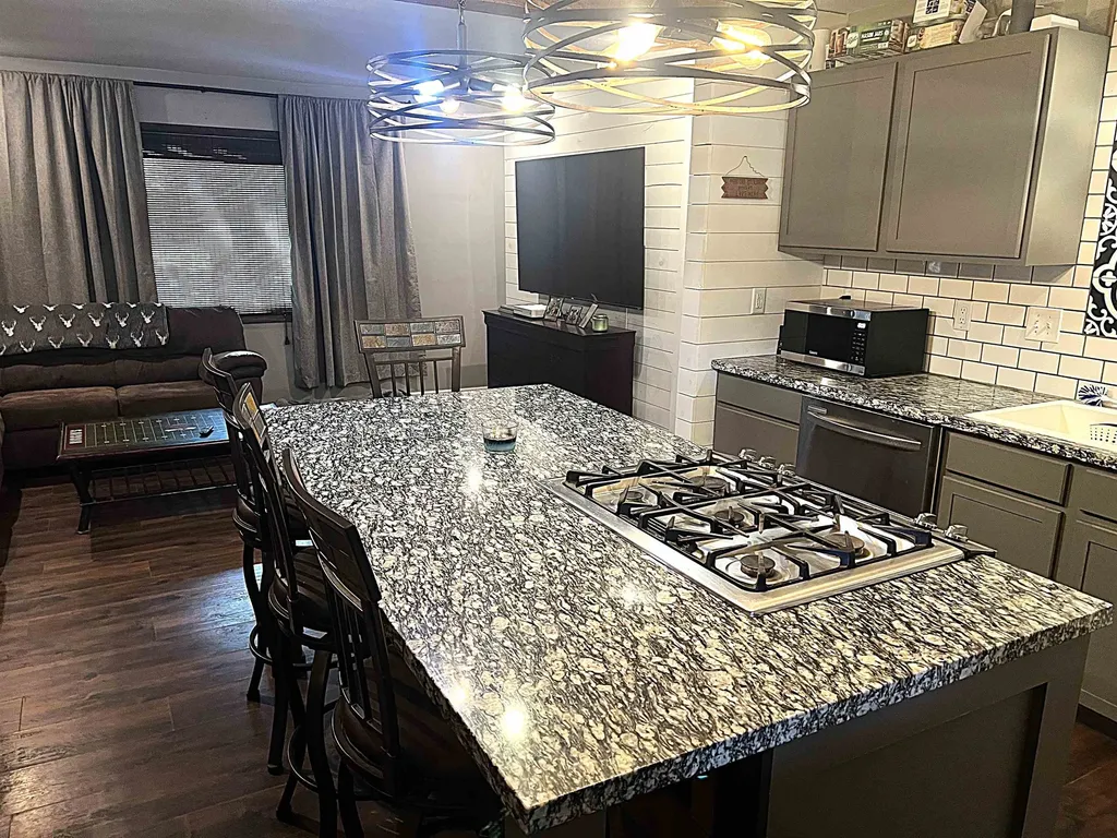 704 N Washington Sedgwick KS 67135