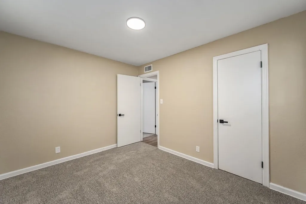 2726 N Spruce Street Wichita KS 67219-4639