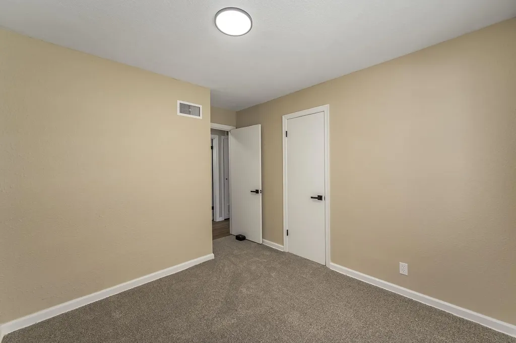 2726 N Spruce Street Wichita KS 67219-4639
