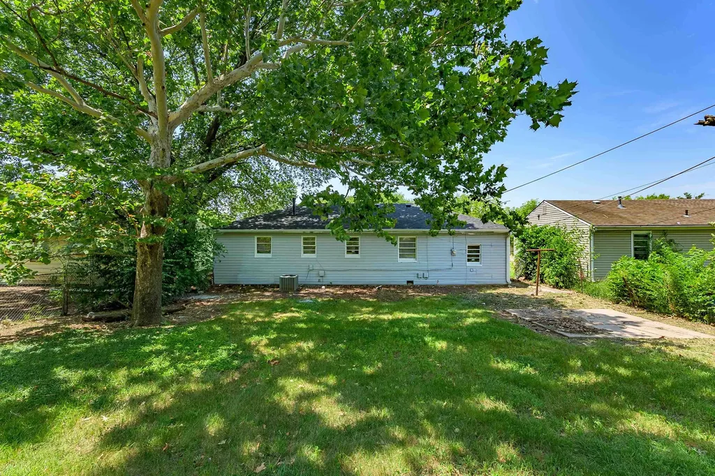 2726 N Spruce Street Wichita KS 67219-4639
