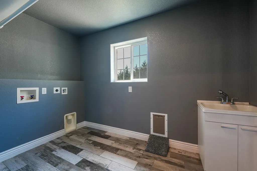 10608 SW 90th Augusta KS 67010