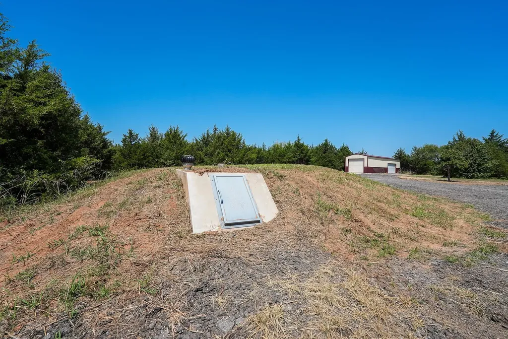 10608 SW 90th Augusta KS 67010