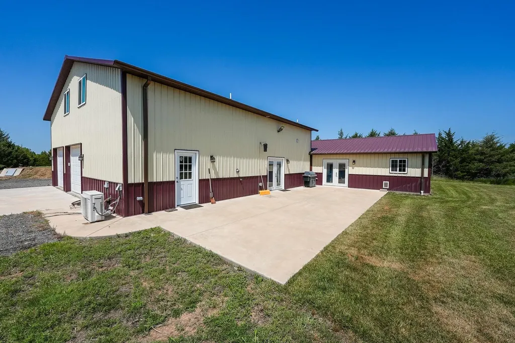 10608 SW 90th Augusta KS 67010