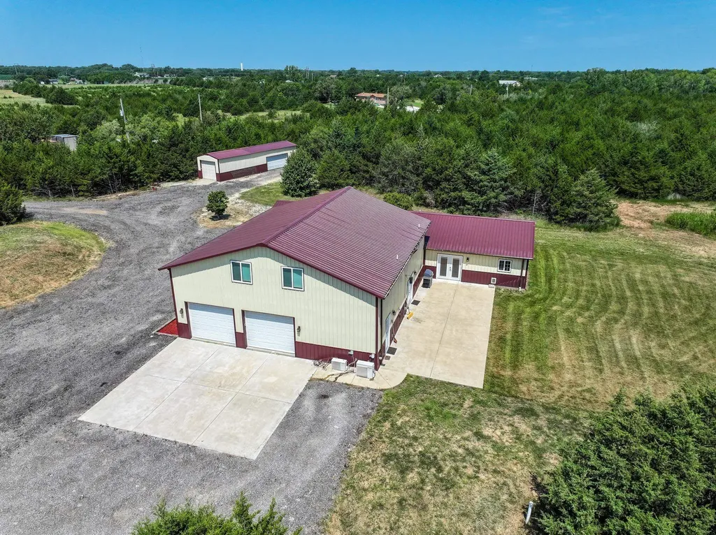 10608 SW 90th Augusta KS 67010