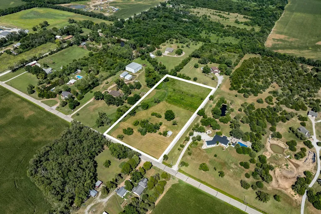 1378 N Hydraulic Road Mulvane KS 67110
