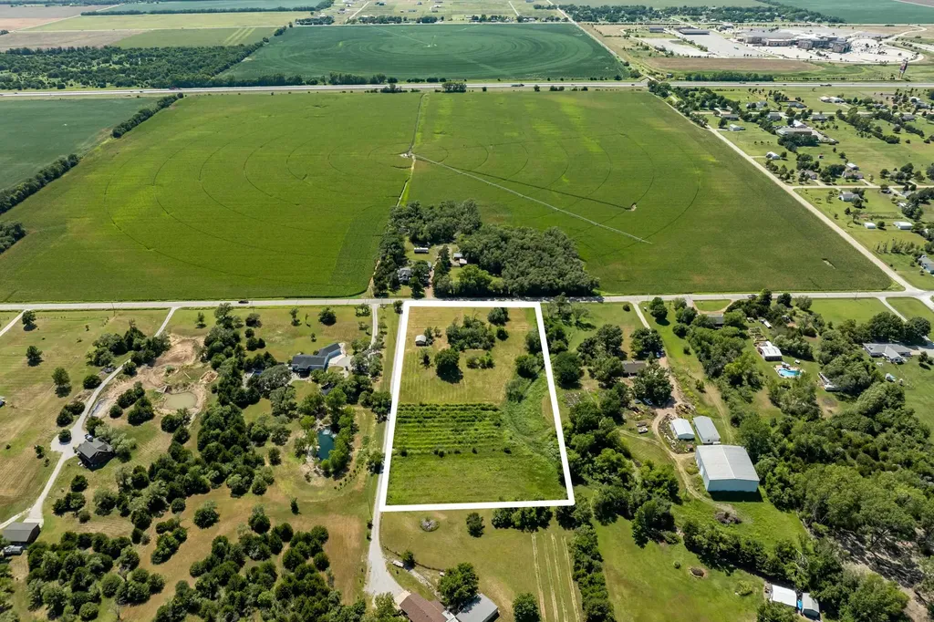 1378 N Hydraulic Road Mulvane KS 67110