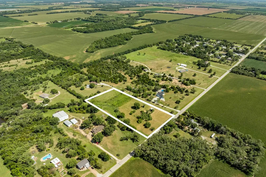 1378 N Hydraulic Road Mulvane KS 67110