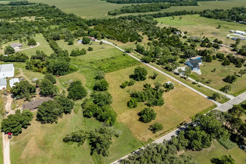 1378 N Hydraulic Road Mulvane KS 67110