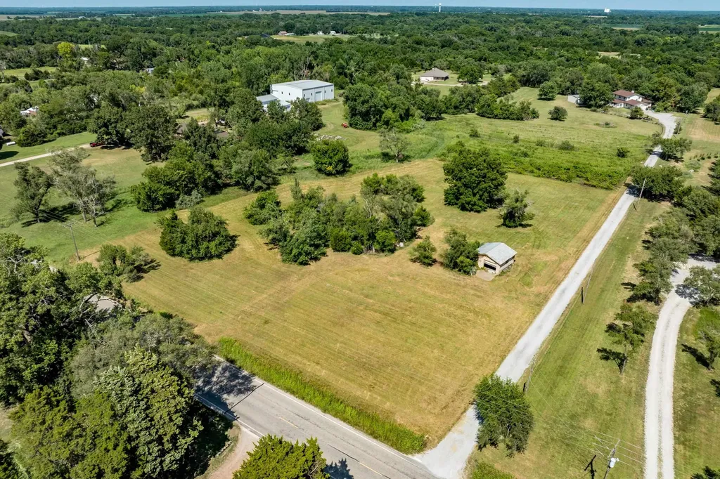 1378 N Hydraulic Road Mulvane KS 67110