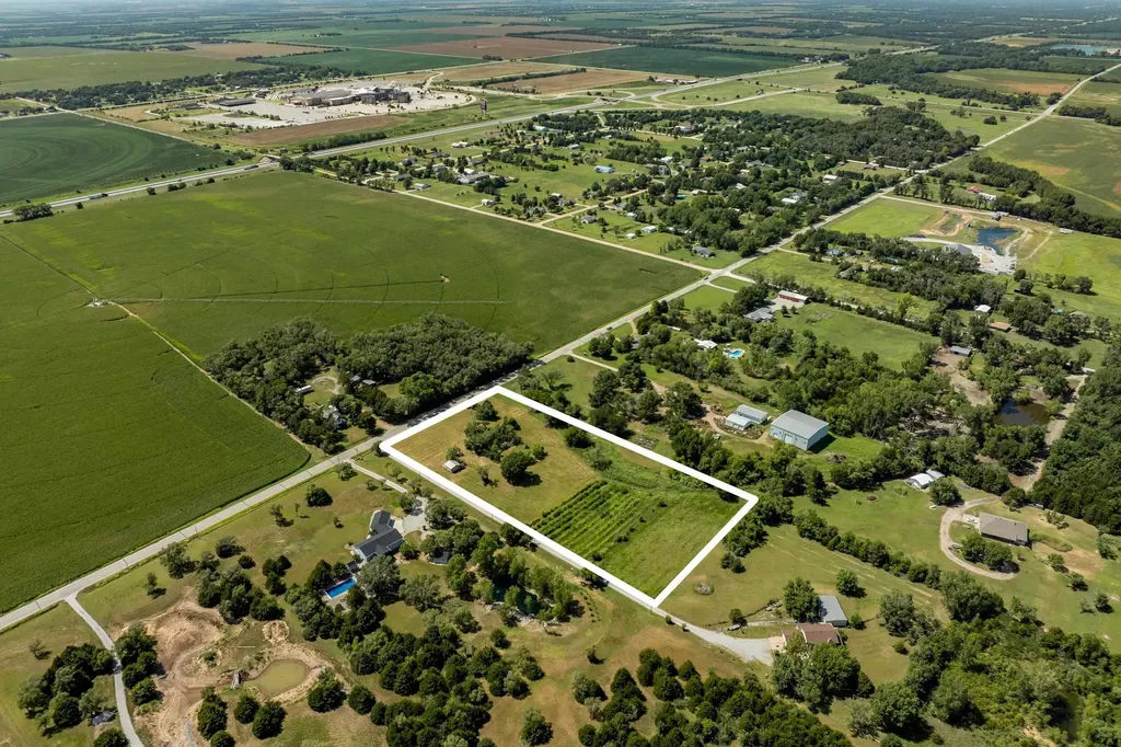 1378 N Hydraulic Road Mulvane KS 67110