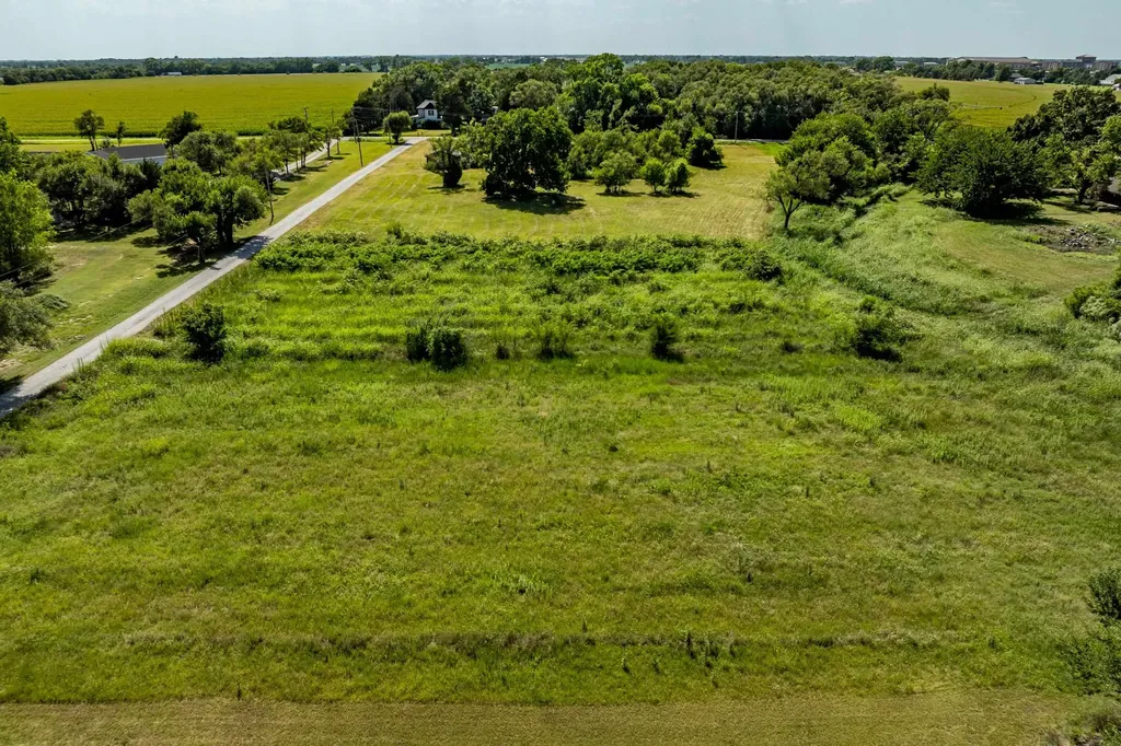1378 N Hydraulic Road Mulvane KS 67110