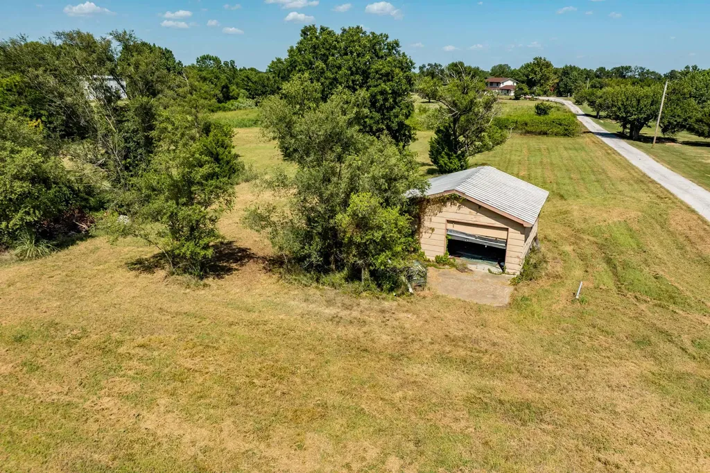 1378 N Hydraulic Road Mulvane KS 67110