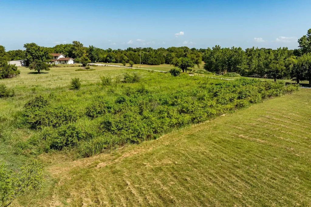 1378 N Hydraulic Road Mulvane KS 67110