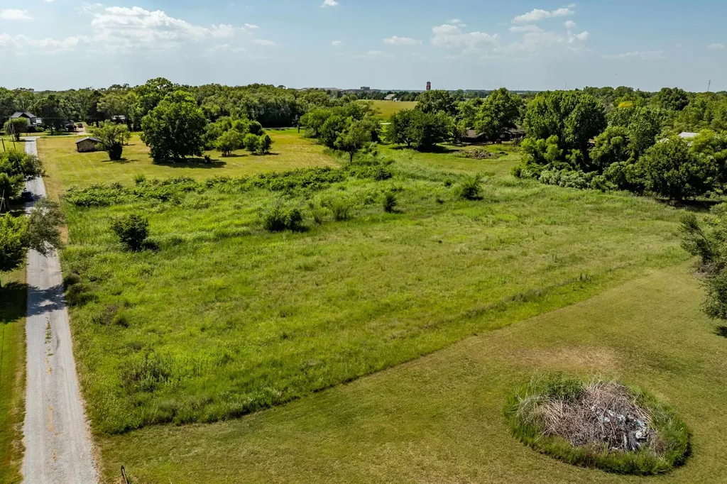 1378 N Hydraulic Road Mulvane KS 67110