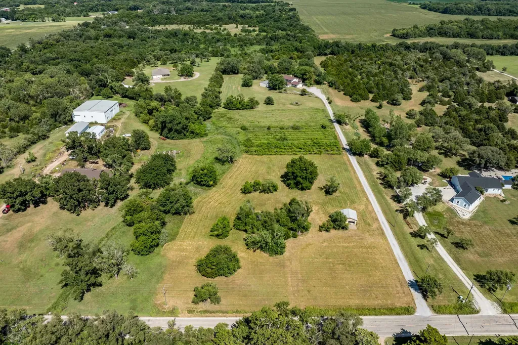 1378 N Hydraulic Road Mulvane KS 67110
