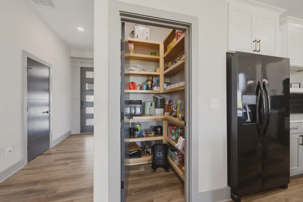 16356 NE 4th Cheney KS 67025