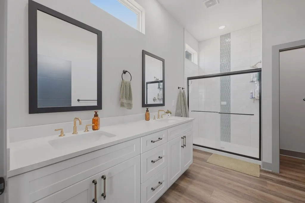 16356 NE 4th Cheney KS 67025