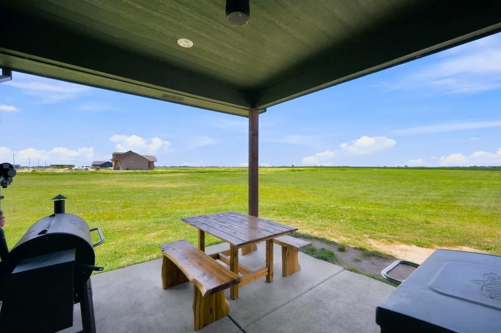 16356 NE 4th Cheney KS 67025