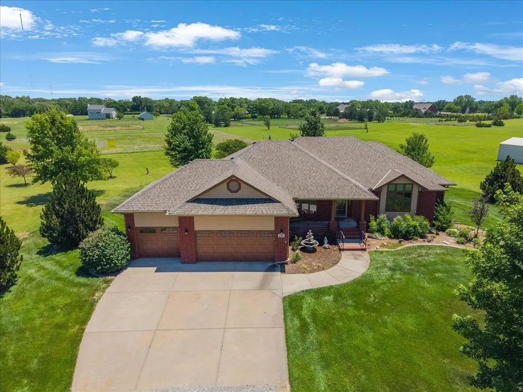 2500 N 219th Street W Andale KS 67001
