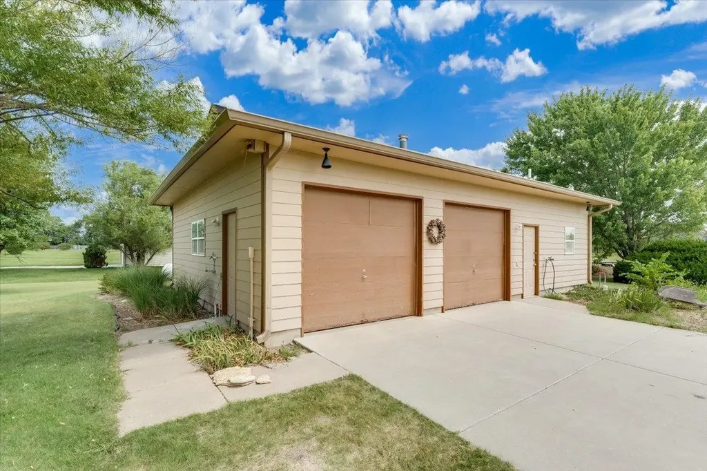 2500 N 219th Street W Andale KS 67001