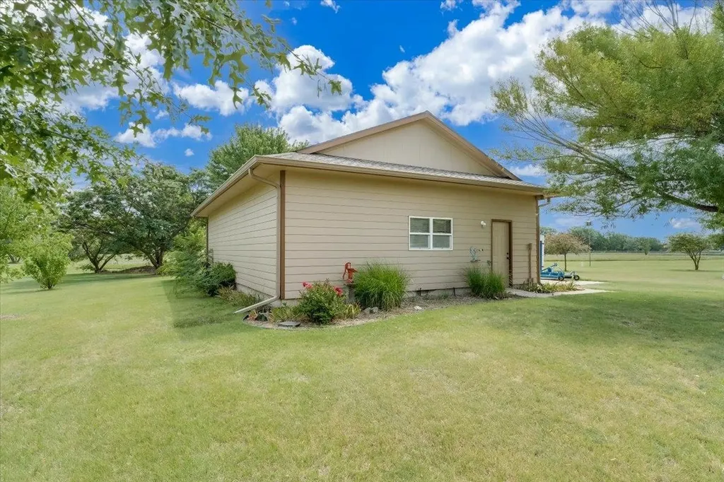 2500 N 219th Street W Andale KS 67001