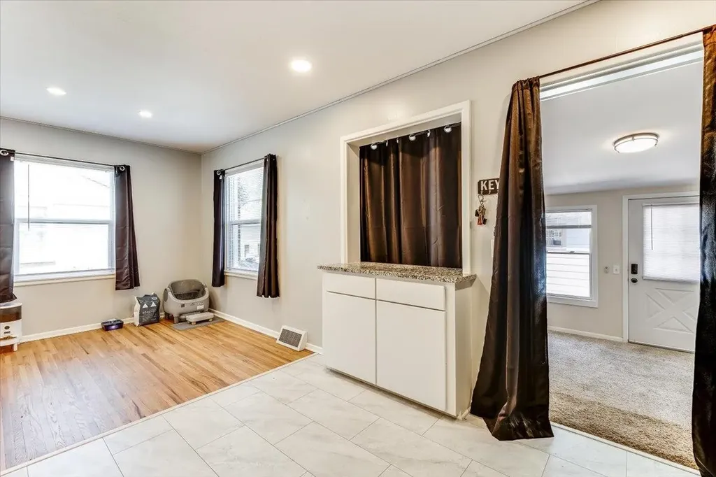 1920 S Fabrique Drive Wichita KS 67218-4736