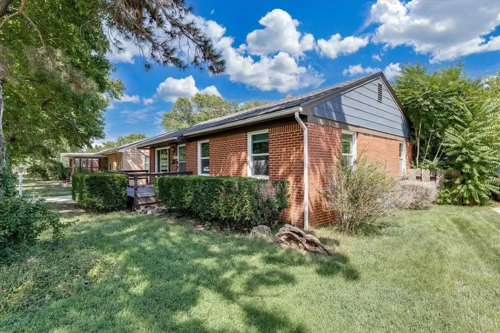 1920 S Fabrique Drive Wichita KS 67218-4736